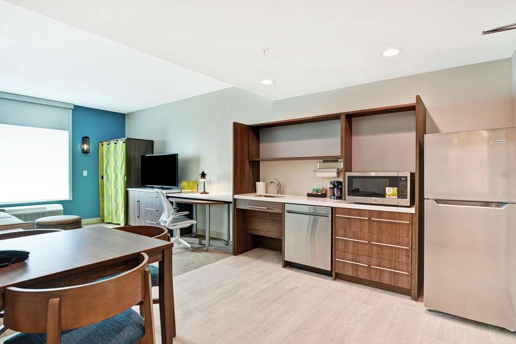 Home2 Suites By Hilton Bettendorf Quad Cities Номер фото
